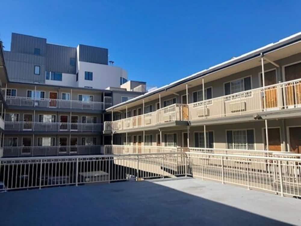 旧金山 百老汇旅馆汽车旅馆 外观 照片